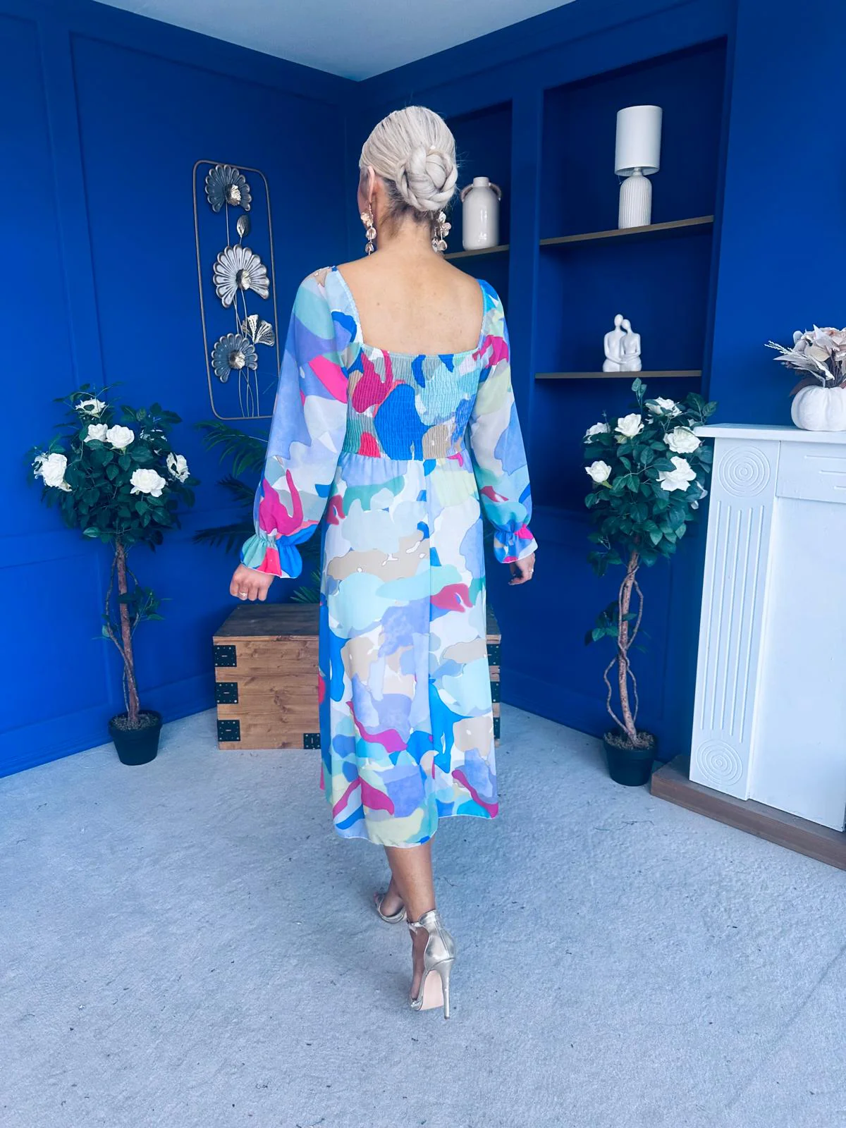 Ailbhe Detailed Midi Dress Geo Blue - Image 11