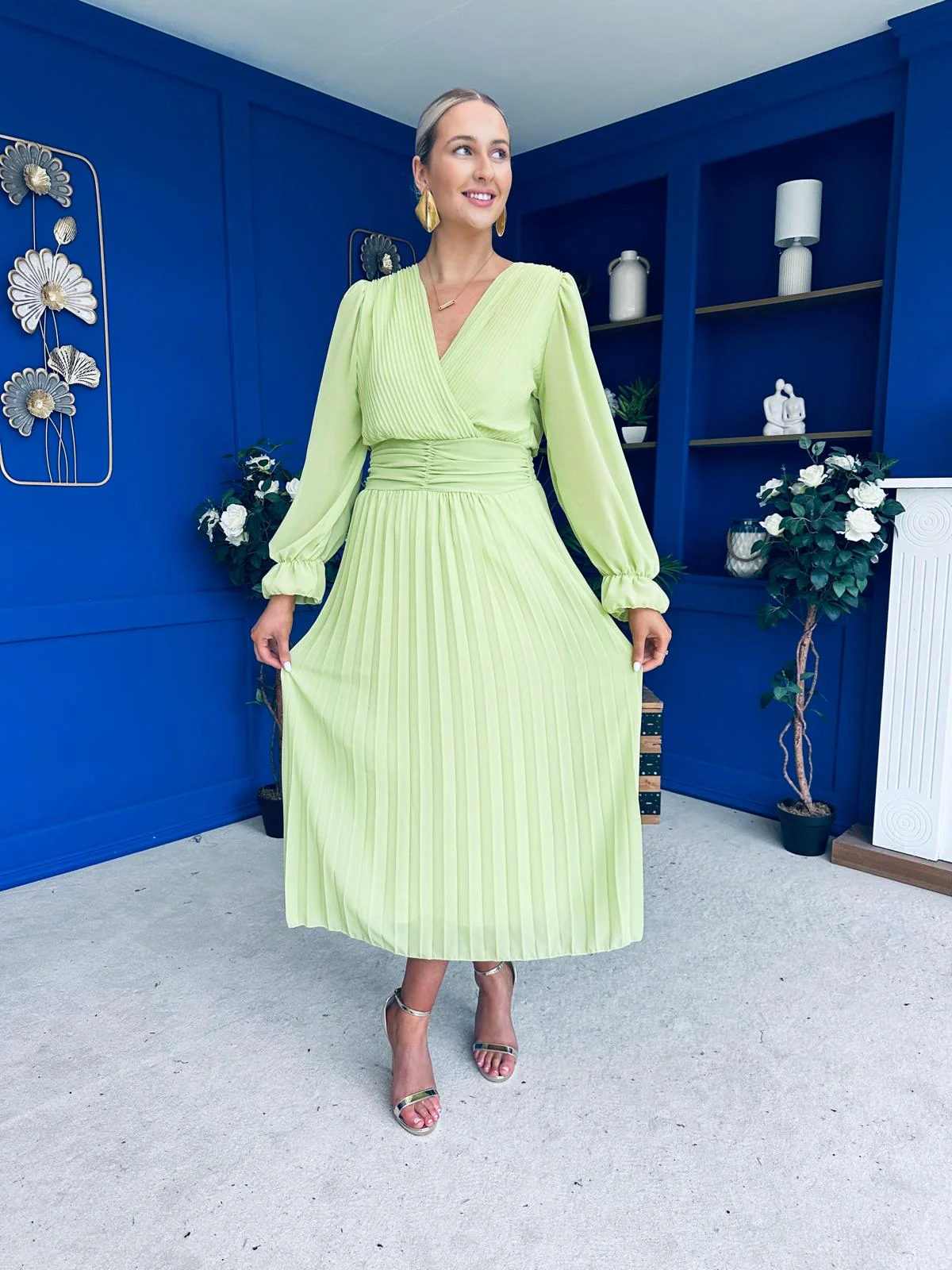 Clodagh Pleat Detailed Midi Dress Lime - Image 4