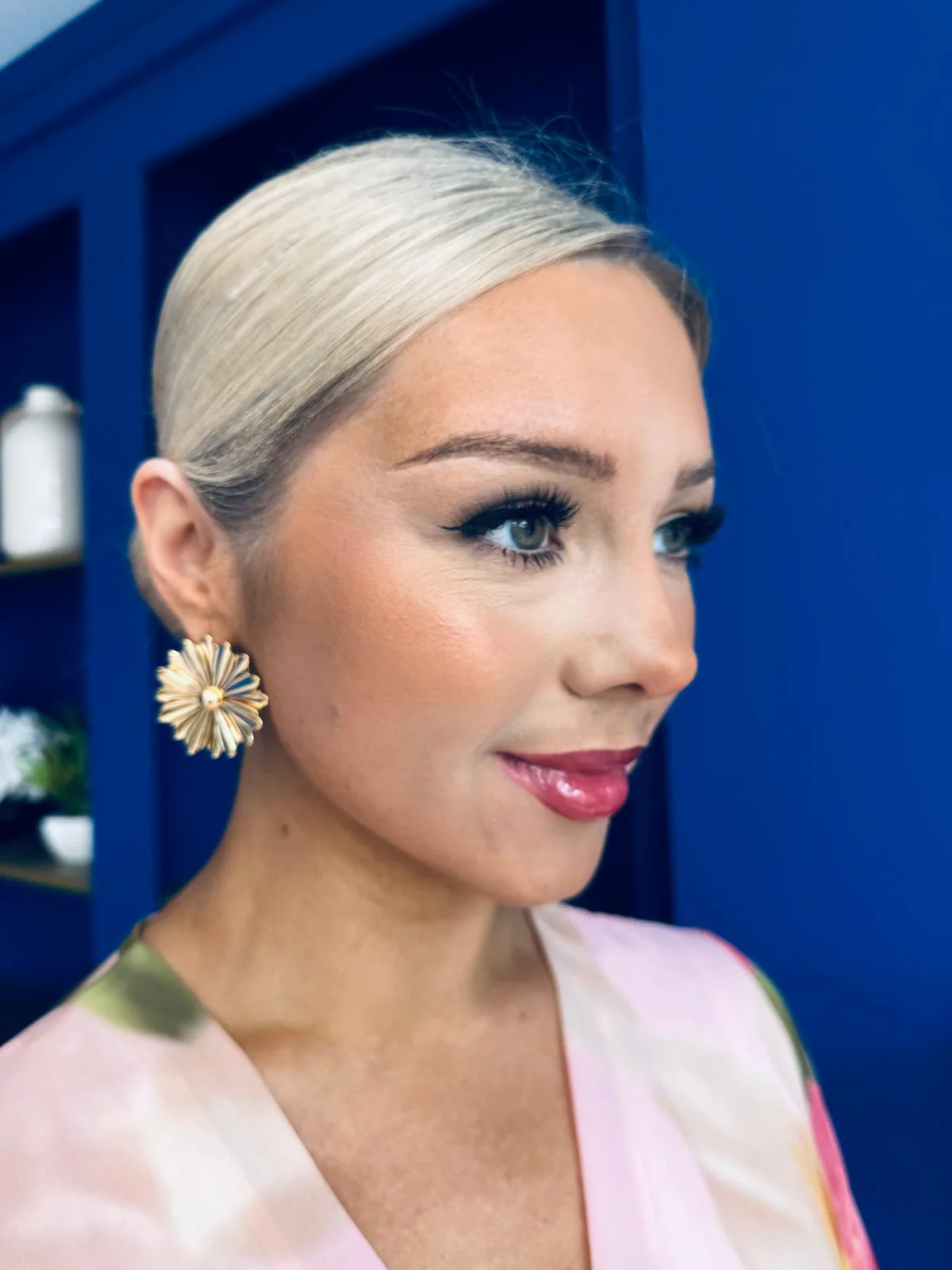 Daisy Stud Earrings Gold - Image 4