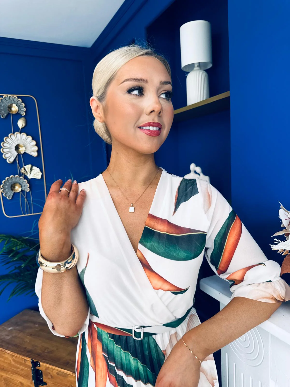 Emma Necklace White/Gold - Image 5