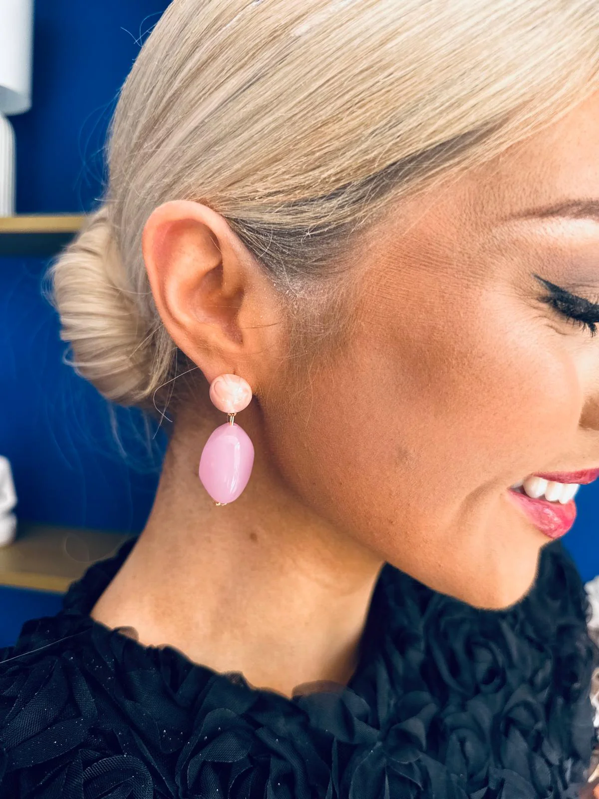 Gwen Drop Earrings Rose - Image 4