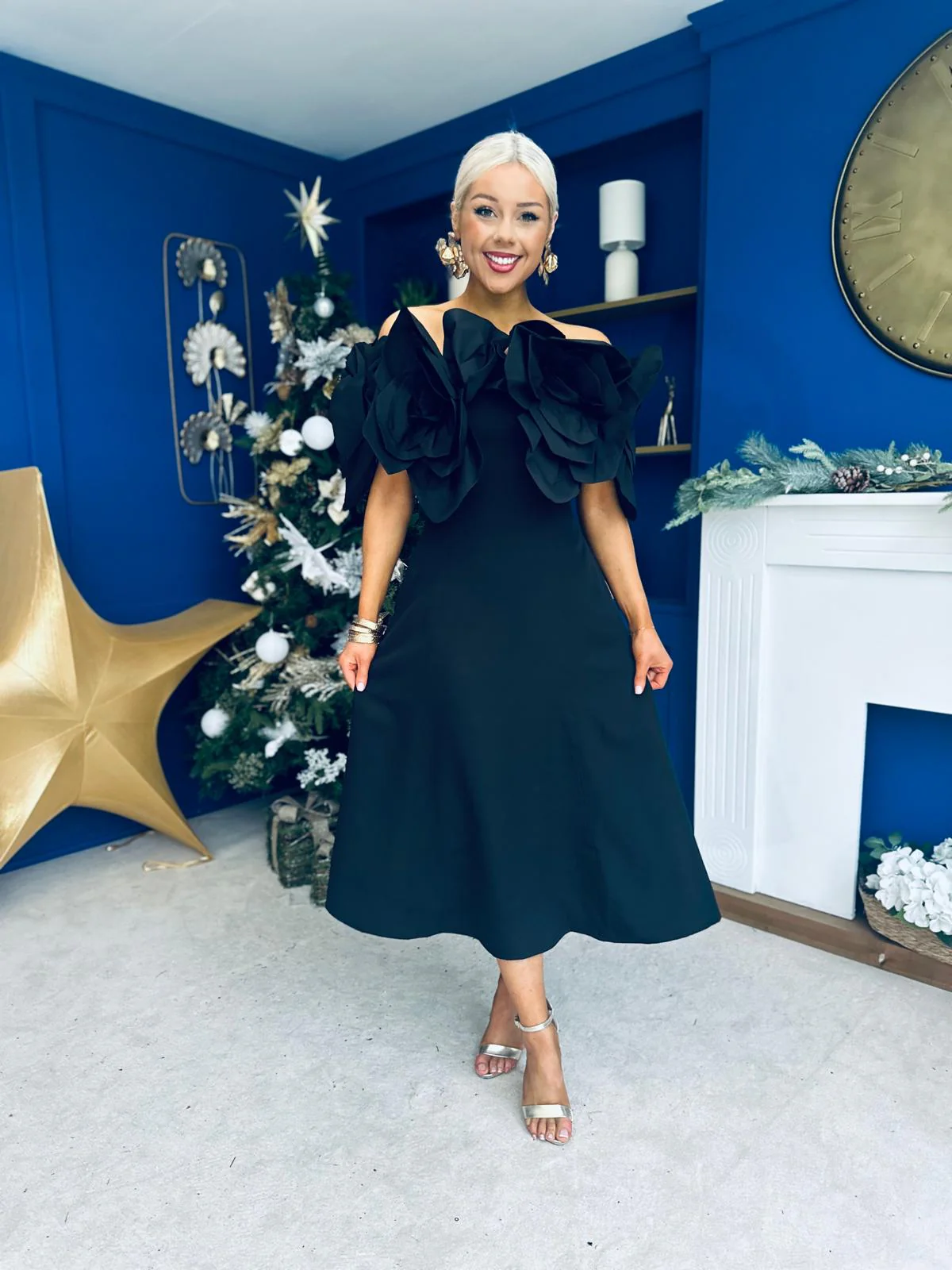 Jackie Floral Detail Occasion Midi Dress Black - Image 4