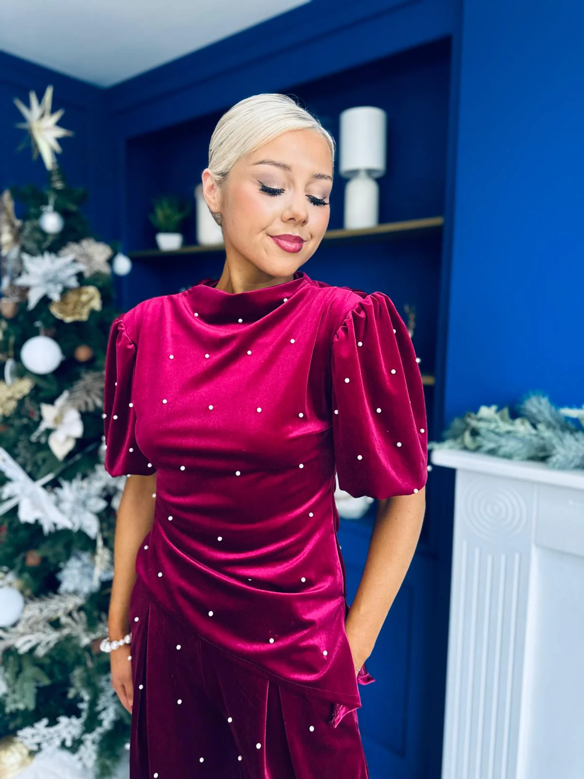 Kate Pearl Detail Top And Trouser Set Velvet Wine - Image 5