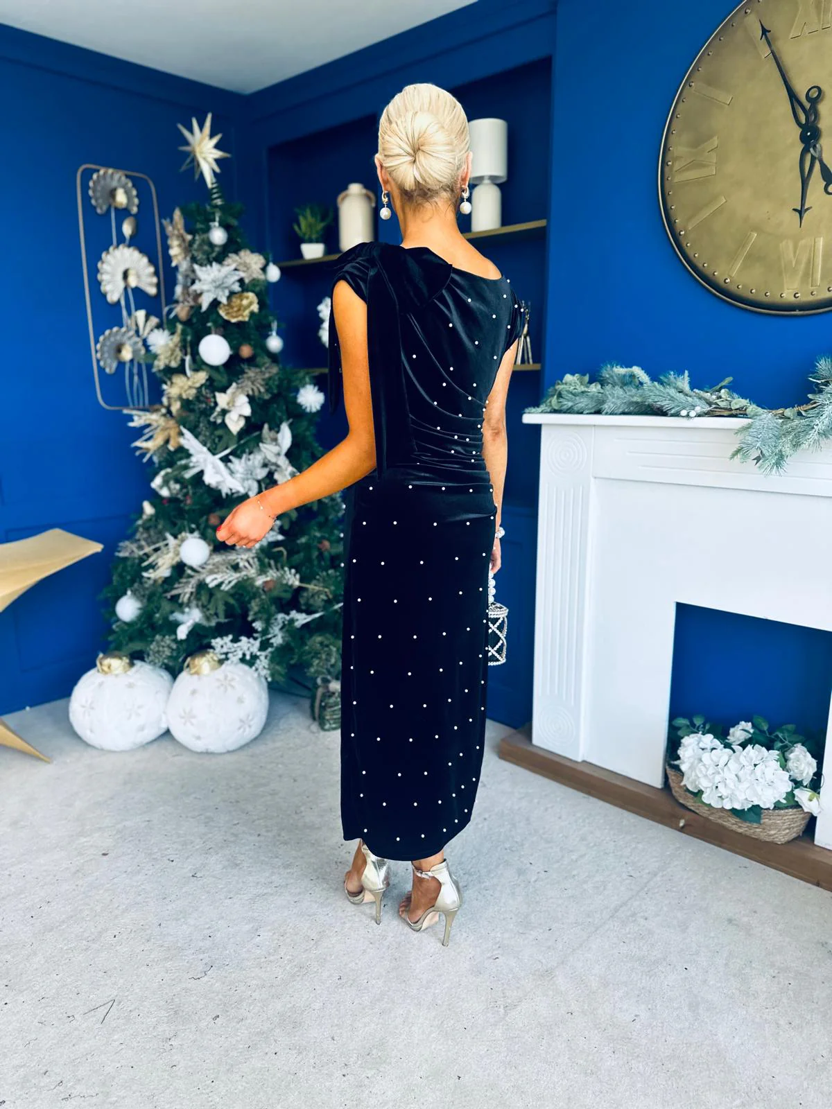 Nicole Bow Detail Pearl Embellished Dress Black - Image 11