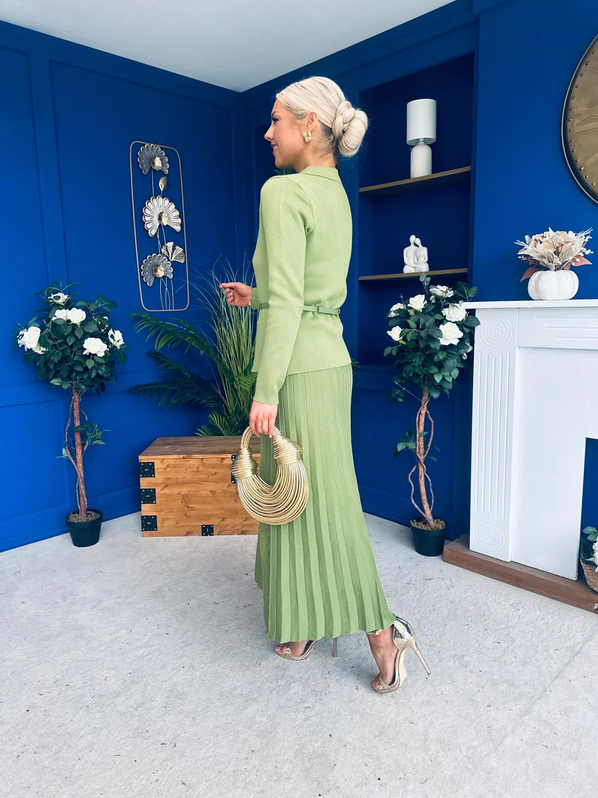 Polly Detailed Skirt & Cardi Set Soft Green - Image 11